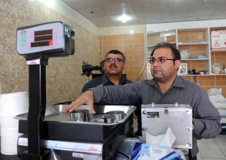 طرح نظارت بر خالص فروشی در قم اجرایی شد