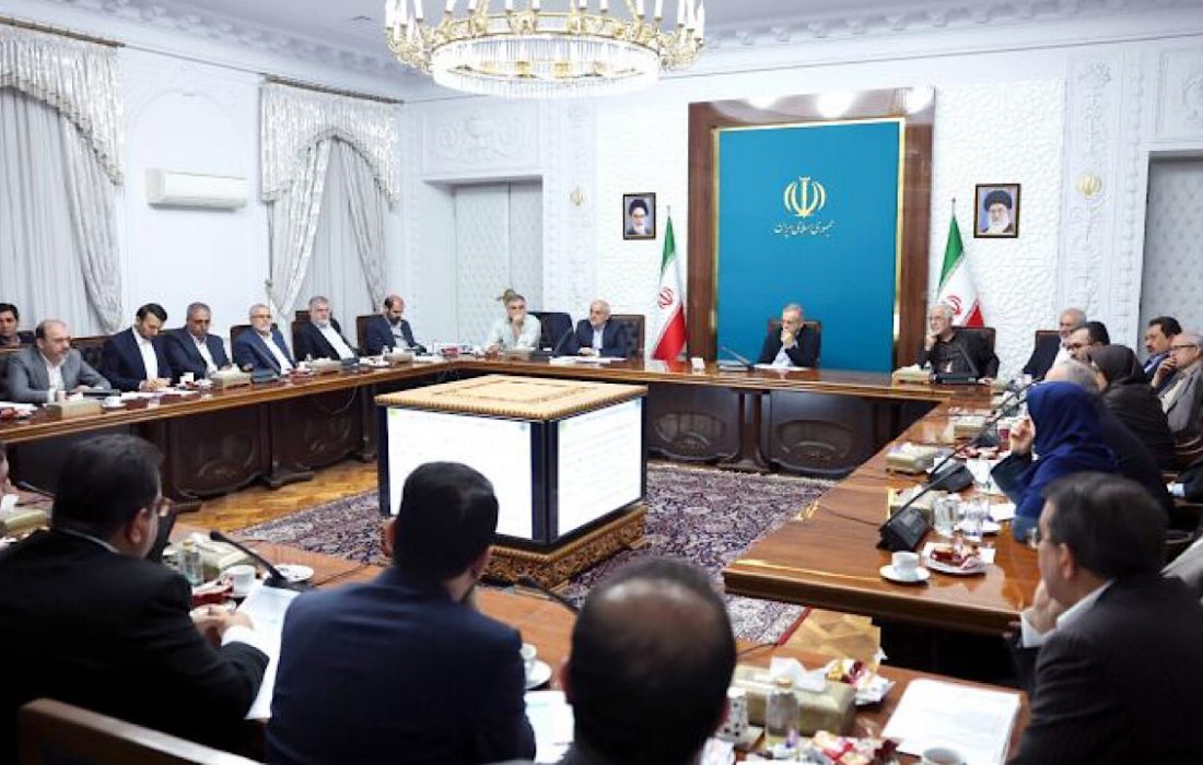 پزشکیان: صرفهجویی از اولویتهای قطعی دولت است