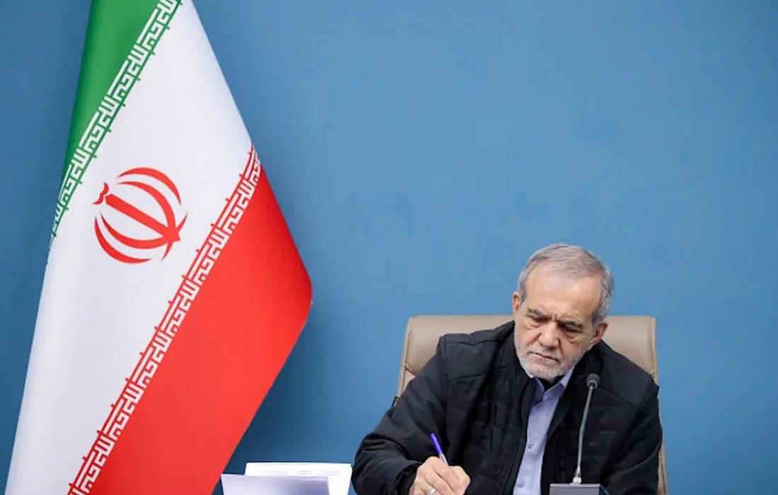 پزشکیان: خبرنگار، فرمانده خط مقدم دفاع از حقیقت است