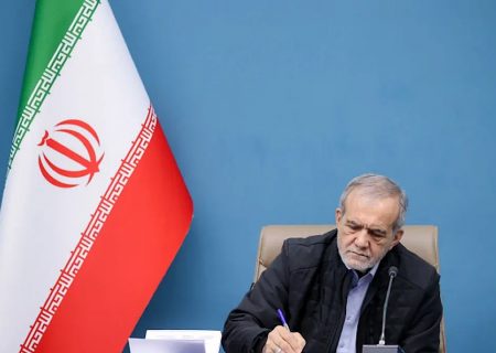 پزشکیان: خبرنگار، فرمانده خط مقدم دفاع از حقیقت است