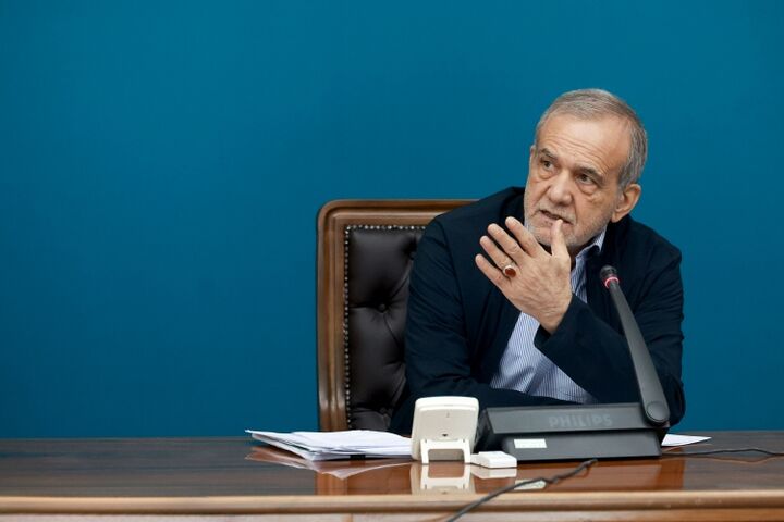 پزشکیان: سرعت اجرای طرح‌های نفتی باید بیشتر شود