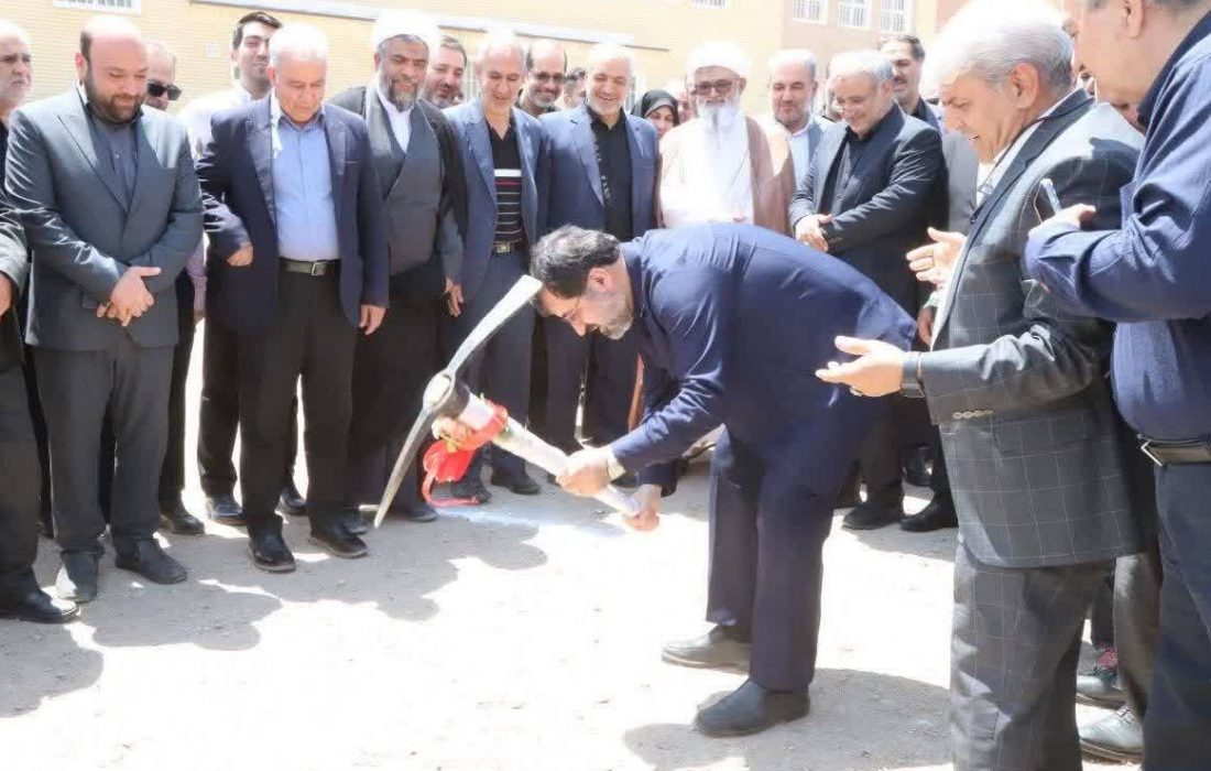 کلنگزنی سه مدرسه و هنرستان خیرساز در قم