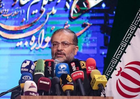 سردار سلیمانی : امروز در نبردی تاریخی میان جبهه حق و باطل قرار داریم