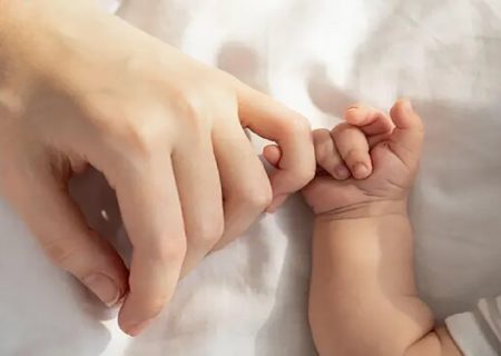 مصوبه‌ای جدید برای حمایت از جوانی جمعیت/واریز ماهانه ۲ میلیون تومان به «کارت امید مادر» از ۱۴۰۵