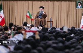 رهبر معظم انقلاب: اختلاف جمهوری اسلامی و آمریکا یک اختلاف ذاتی است