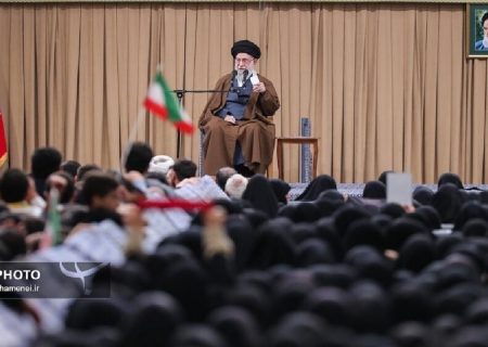 رهبر معظم انقلاب: اختلاف جمهوری اسلامی و آمریکا یک اختلاف ذاتی است