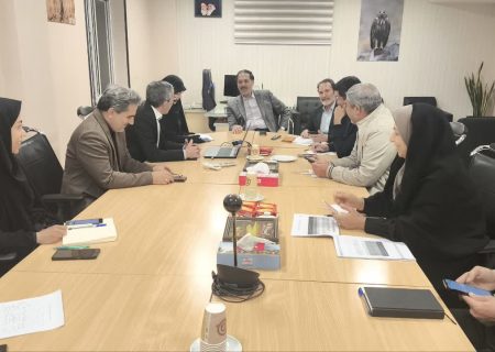 غیرحضوری شدن مدارس و تغییر ساعت کاری ادارات قم در روز چهارشنبه ۵ آذر