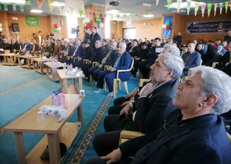 تجلیل از خیر مدرسه ساز نمونه کشور در قم