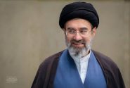 رهبر انقلاب: ارتش اسلام دلاورانه از کشور و پرچم خود دفاع می‌کند